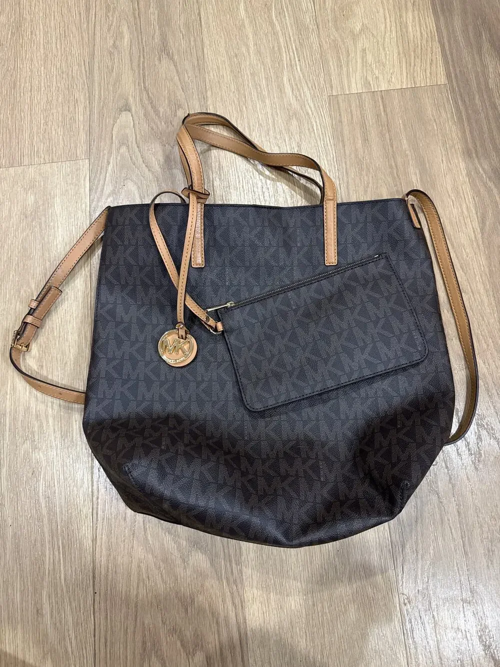 Michael Kors Hayley Large Tote Bag in Brown and Peanut Colorway